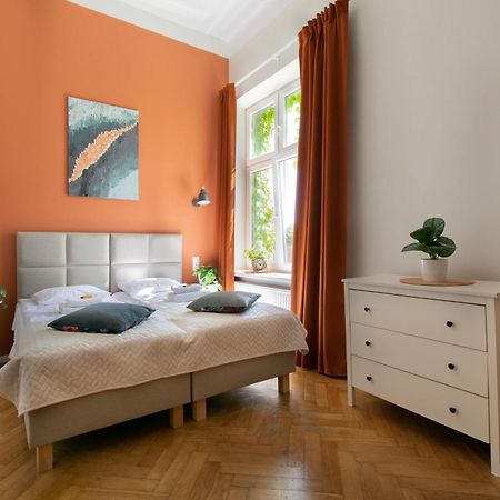 Vintage Apartment Gertrudy Street كراكوفيا المظهر الخارجي الصورة
