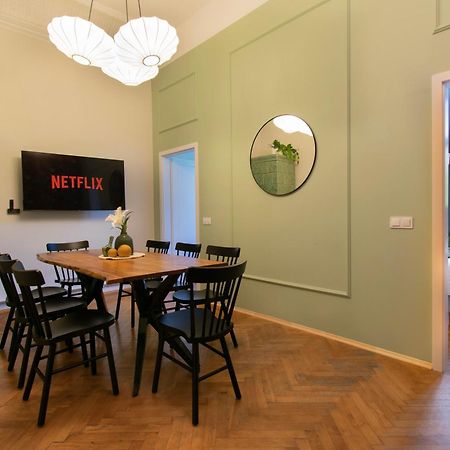 Vintage Apartment Gertrudy Street كراكوفيا المظهر الخارجي الصورة