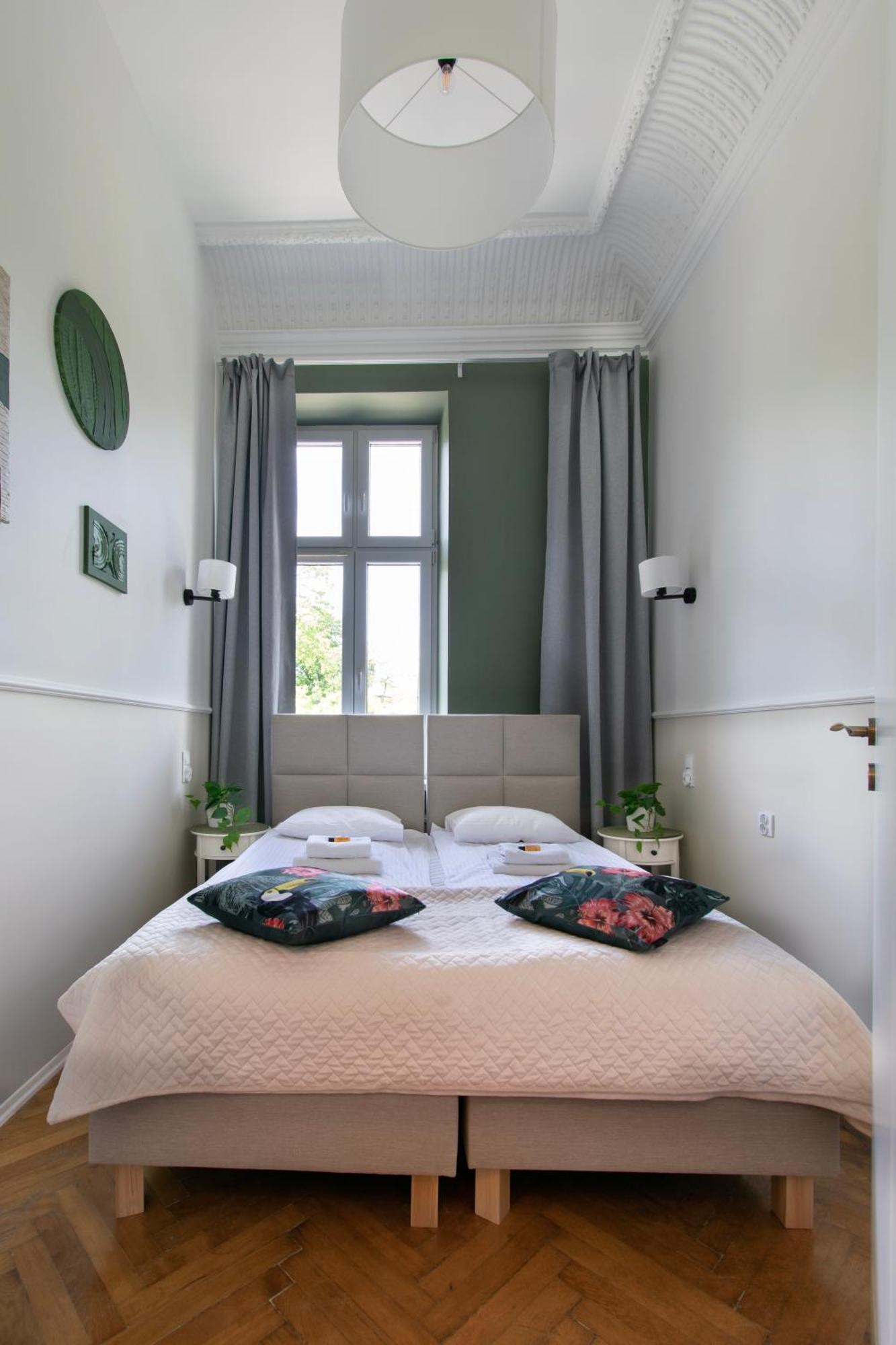 Vintage Apartment Gertrudy Street كراكوفيا المظهر الخارجي الصورة